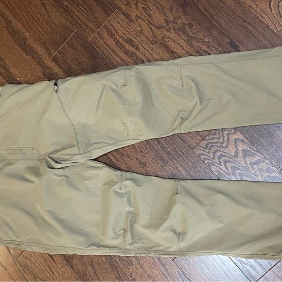 Wrangler Straight Fit Tech Pants Brown Hiking Work Pants NWT multiple sizes - Picture 8 of 10